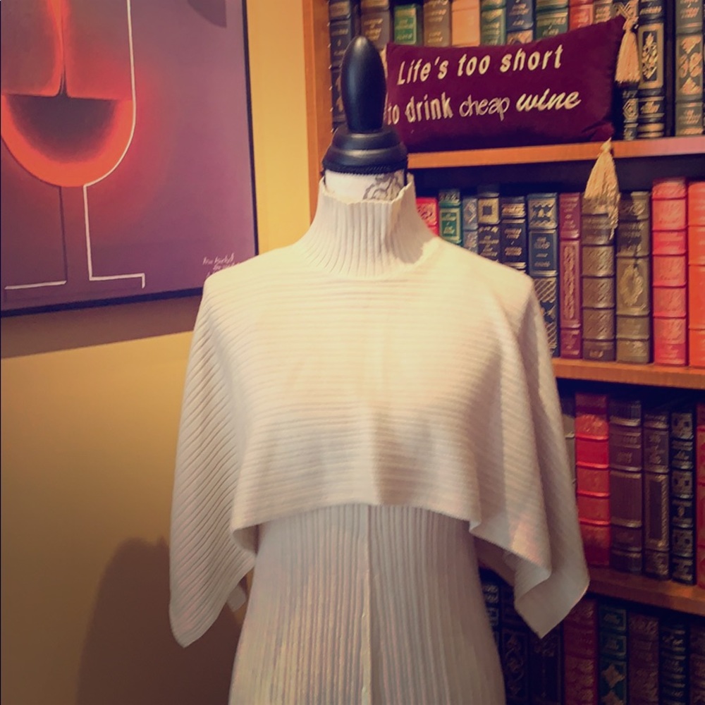 WORTH SWEATER DRESS/OVERLAY PT/SM. Pebble.